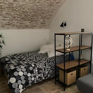  Appartement Studio Avec Belle Voûte En Pierre