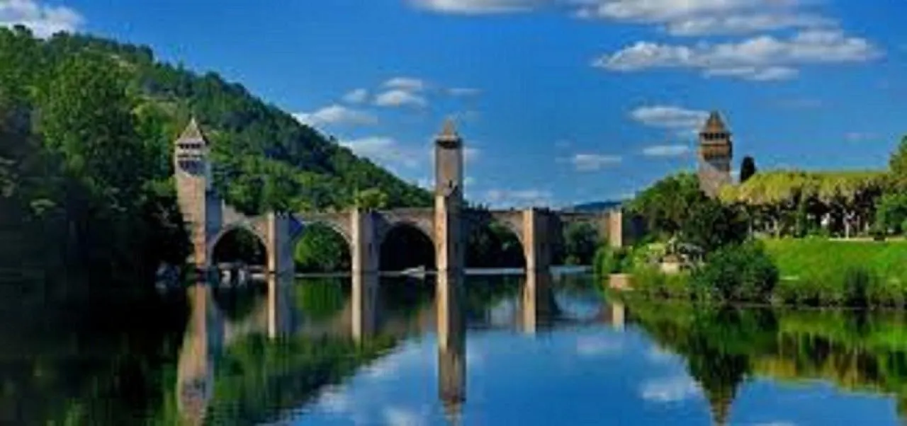 Boutique Apartment 2 Bedrooms in Old Cahors France
